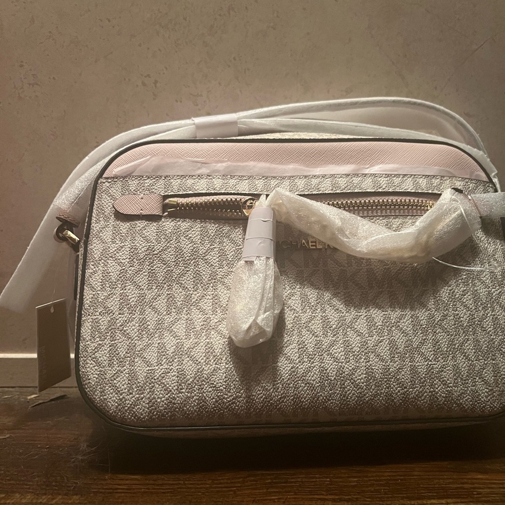 Crossbody purse